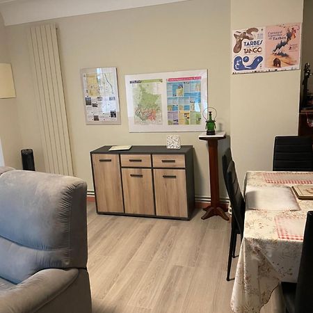 Chez Line Et Francis Lägenhet Tarbes Exteriör bild